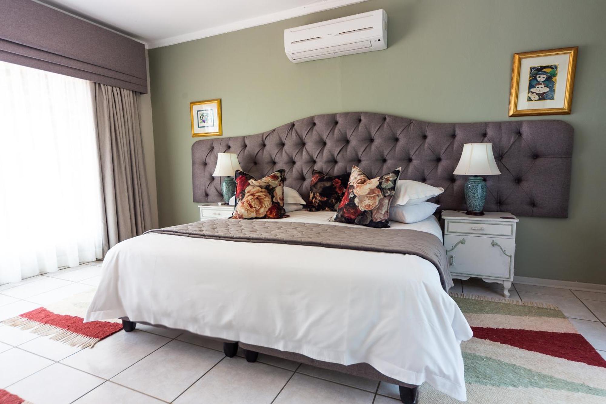 Graceland Self-Catering Cottages วินเทอร์ตัน ภายนอก รูปภาพ